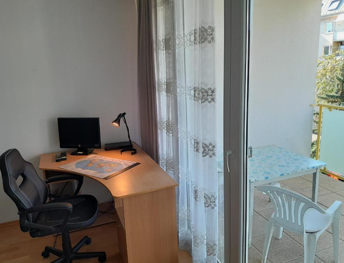Serviced Apartment With Sunny Balcony Vienna Exterior photo
